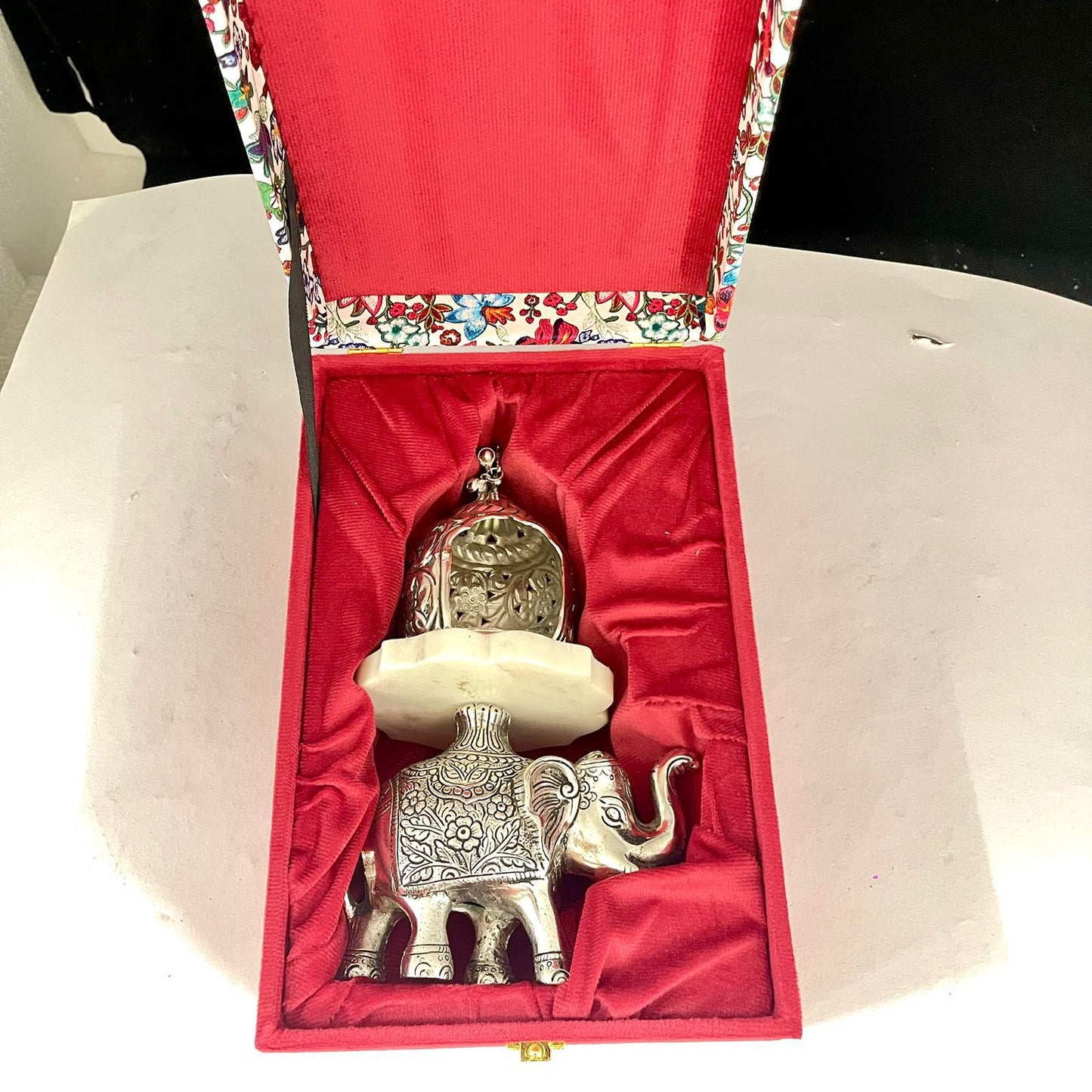 Silver plated elephant tealight