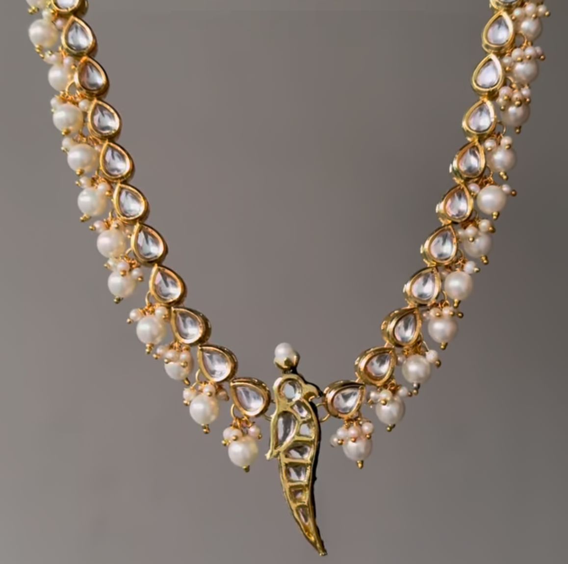 ANANYA NECKPIECE