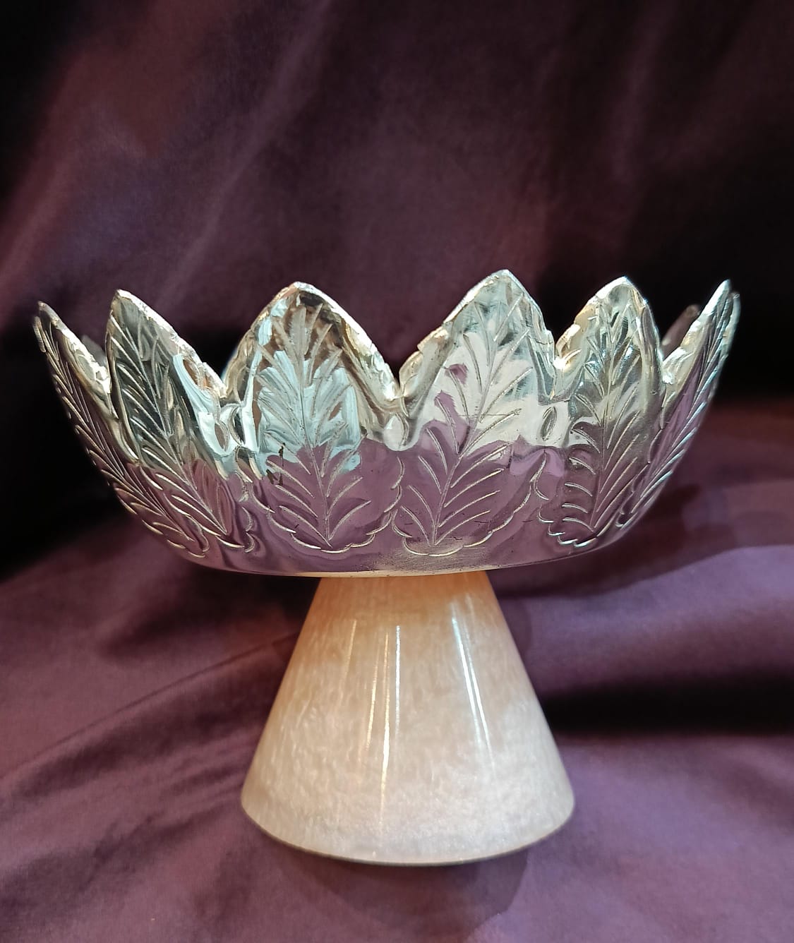 Lotus Stand