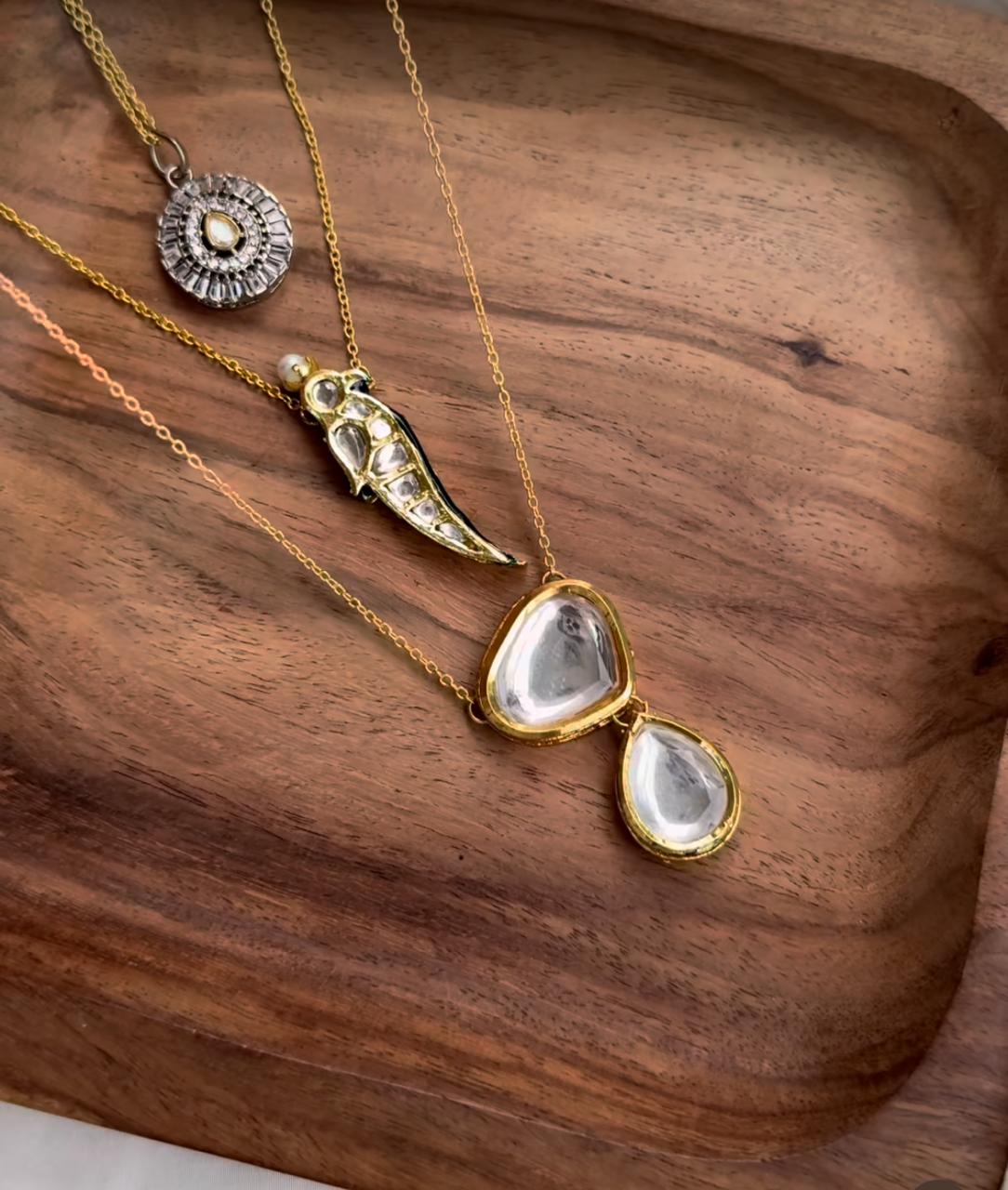 PIHU NECKPIECE SET OF 3