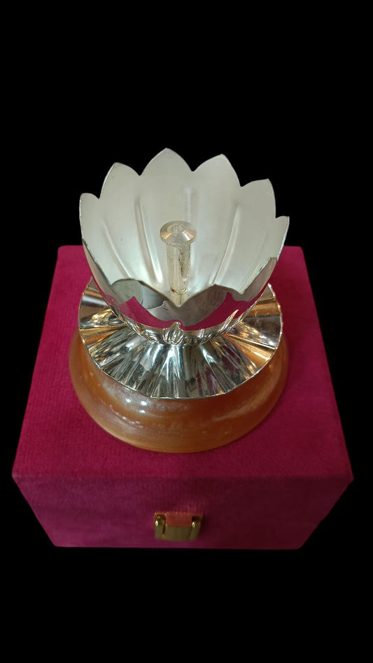 Lotus onyx Diya