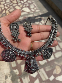 Temple 2.0 choker