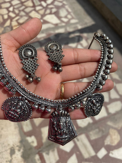Temple 2.0 choker