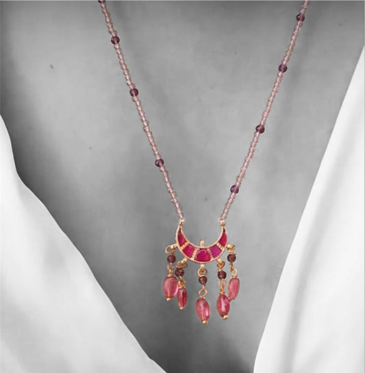 Praggie 2.0 Neckpiece