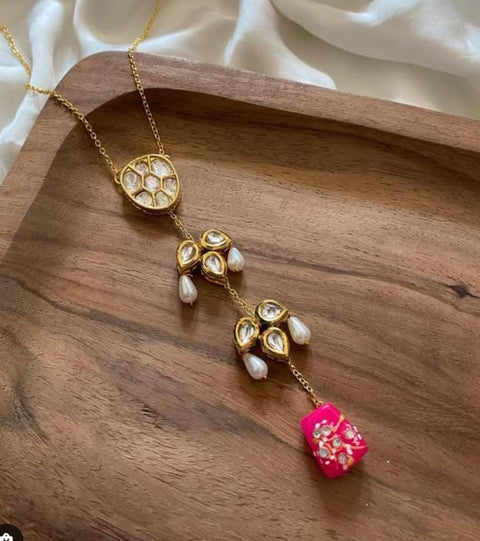 Giri Pink Neckpiece