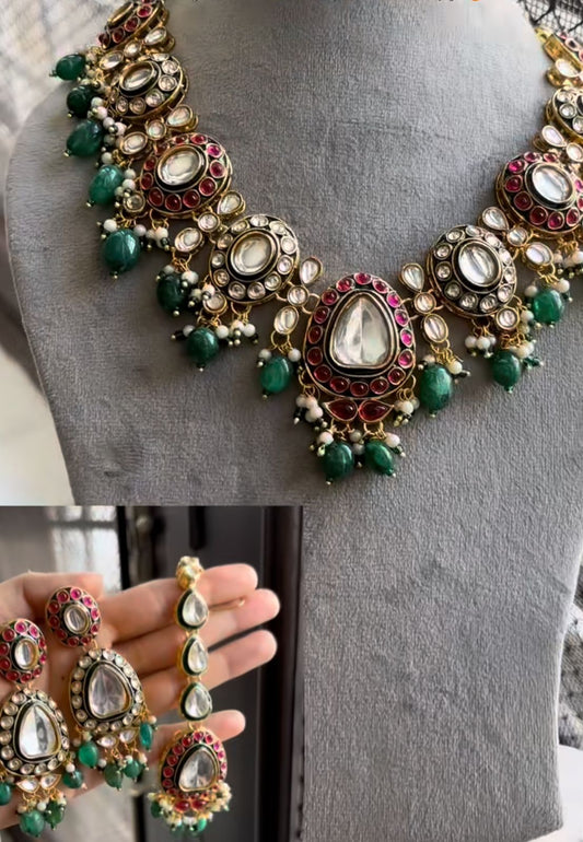 Gulabo  Set